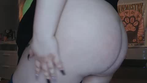 Snapshot of cherryxgirlll chatting on December 12, 2024, 6:36 am CherryXGirlll online show from December 12, 2024, 6:36 am