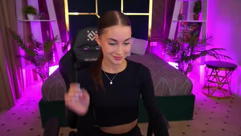 cherryylulu online show from September 26, 2025, 7:12 am