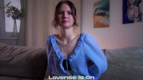 Snapshot of cheryburry chatting on October 28, 2025, 2:48 am Leia online show from October 28, 2025, 2:48 am