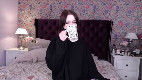 amelia online show from January 6, 2025, 4:13 pm