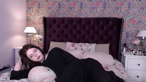 amelia online show from January 8, 2025, 8:50 pm