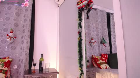 cherylfoster_ online show from December 31, 2024, 11:39 pm