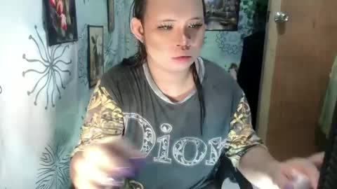 chescahotxxxl online show from January 2, 2025, 4:41 am