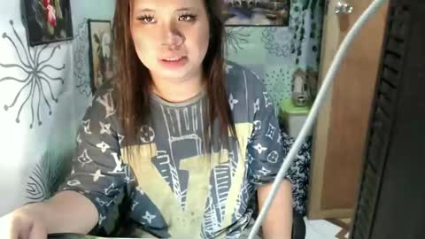 chescahotxxxl online show from January 6, 2025, 2:58 am