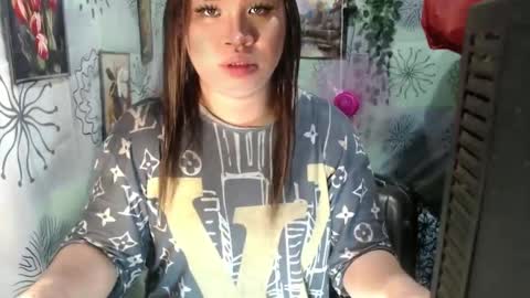 chescahotxxxl online show from February 11, 2025, 5:37 am