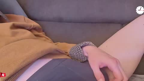 Grey online show from November 18, 2025, 8:02 pm