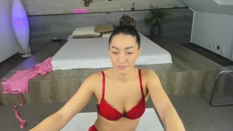 Chiara online show from February 25, 2025, 5:52 am