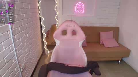 Chiara  online show from December 23, 2024, 7:28 am