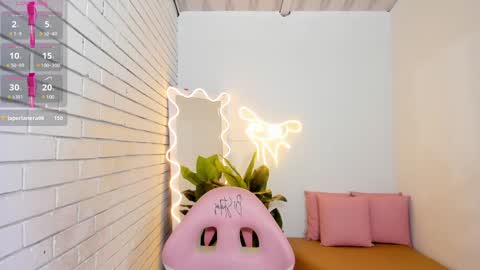 Chiara  online show from February 5, 2025, 10:22 pm