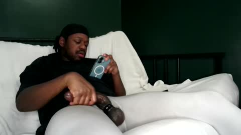 Que online show from February 6, 2026, 5:45 am