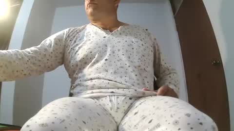 Snapshot of chicoguapo8 chatting on November 27, 2025, 12:07 pm jorge online show from November 27, 2025, 12:07 pm