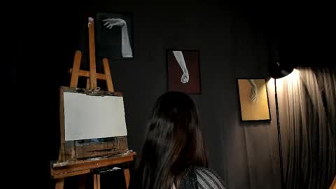 Nina   online show from April 24, 2026, 5:59 pm