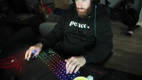 chimp233 online show from November 8, 2025, 2:23 am