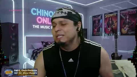 Snapshot of chinoroz chatting on October 19, 2025, 6:58 am Enrique online show from October 19, 2025, 6:58 am