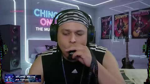 Snapshot of chinoroz chatting on October 19, 2025, 7:03 pm Enrique online show from October 19, 2025, 7:03 pm