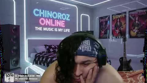 Snapshot of chinoroz chatting on October 24, 2025, 1:13 am Enrique online show from October 24, 2025, 1:13 am