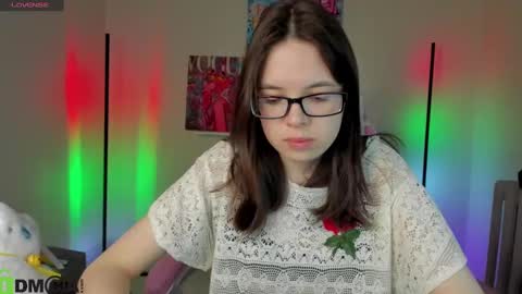 chio_mio online show from February 21, 2025, 1:33 pm