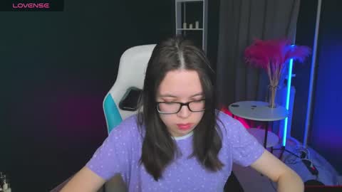 chio_mio online show from February 22, 2025, 4:09 pm