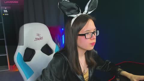 chio_mio online show from February 23, 2025, 12:59 pm