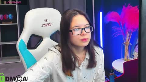 chio_mio online show from February 28, 2025, 4:20 pm