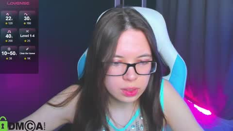 chio_mio online show from March 5, 2025, 4:02 pm