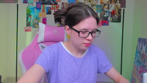 chio_mio online show from March 7, 2025, 1:29 pm