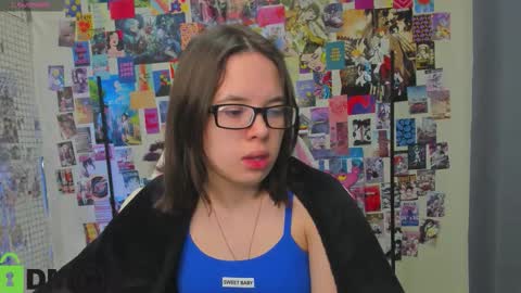 chio_mio online show from October 15, 2025, 2:11 am