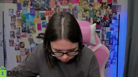 chio_mio online show from October 23, 2025, 2:44 am