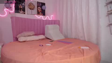 sophia online show from January 16, 2025, 4:49 am