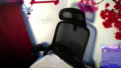 Snapshot of chleo_rosse chatting on May 26, 2026, 5:42 pm chleo_rosse online show from May 26, 2026, 5:42 pm
