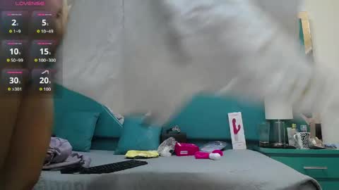 Snapshot of chloe__jones_ chatting on April 8, 2026, 1:00 pm Chloe online show from April 8, 2026, 1:00 pm