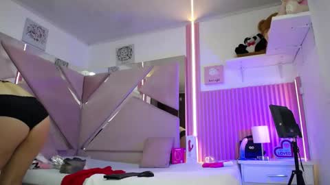 Snapshot of chloe__jones_ chatting on May 29, 2026, 1:20 pm Chloe online show from May 29, 2026, 1:20 pm