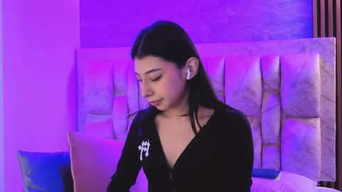 Snapshot of chloe_bluee_ chatting on April 30, 2026, 11:05 am chloe_bluee_ online show from April 30, 2026, 11:05 am