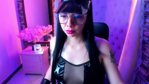 Chloe online show from July 1, 2026, 11:45 am