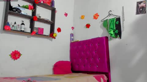 Chloe Evanx  online show from November 6, 2025, 2:45 am