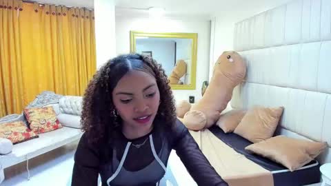 Snapshot of chloe_foster__ chatting on October 20, 2025, 8:42 pm Chole online show from October 20, 2025, 8:42 pm