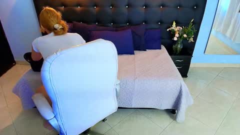 Snapshot of chloe_goddes chatting on December 14, 2024, 9:45 pm CHLOE online show from December 14, 2024, 9:45 pm