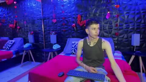 CHLOE AND JAKKE.  online show from February 17, 2025, 12:59 pm