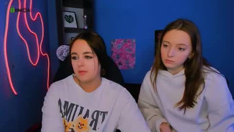 Snapshot of chloe_ley chatting on March 3, 2026, 12:11 pm chloe_ley online show from March 3, 2026, 12:11 pm