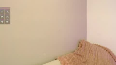 Snapshot of chloe_peach_ chatting on April 21, 2026, 12:22 pm chloe_peach_ online show from April 21, 2026, 12:22 pm