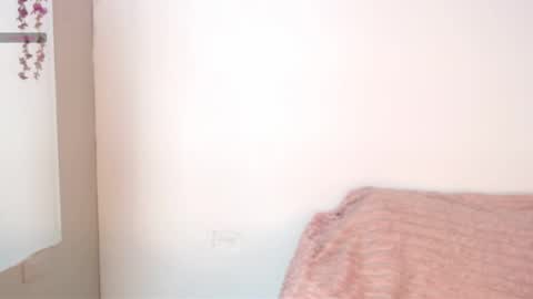 Snapshot of chloe_peach_ chatting on May 27, 2026, 12:46 pm chloe_peach_ online show from May 27, 2026, 12:46 pm