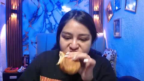 chloe_smith5 online show from February 23, 2026, 1:08 pm