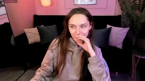 Snapshot of chloe_sunny chatting on May 24, 2026, 6:02 pm Chloe online show from May 24, 2026, 6:02 pm