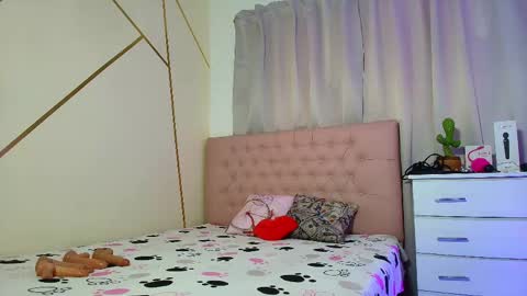 Snapshot of chloe_swarts chatting on April 29, 2026, 9:32 pm Lulu online show from April 29, 2026, 9:32 pm