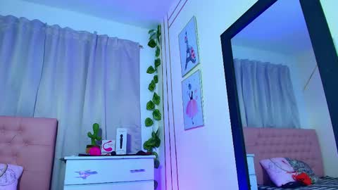 Snapshot of chloe_swarts chatting on May 19, 2026, 1:56 am Lulu online show from May 19, 2026, 1:56 am