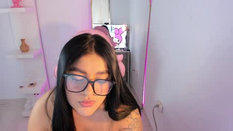 chloe_t2 online show from March 27, 2026, 9:47 pm