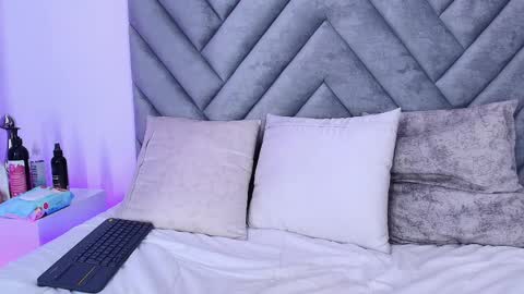 chloe_wilson7 online show from March 3, 2025, 5:29 pm