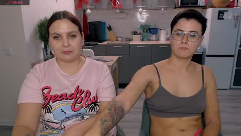 Eva and Sandra online show from December 20, 2024, 10:00 pm