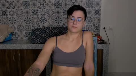 Eva and Sandra online show from March 10, 2025, 8:34 pm