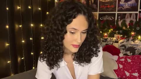 Snapshot of chloechain chatting on January 1, 2025, 5:43 am chloe online show from January 1, 2025, 5:43 am
